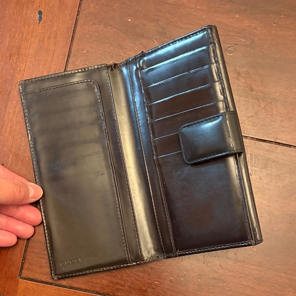 Gucci Black Wallet with Silver Chain - Picture 3 of 5